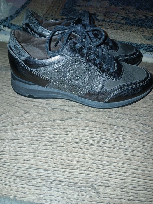 Adidași  dama Nero Giardini