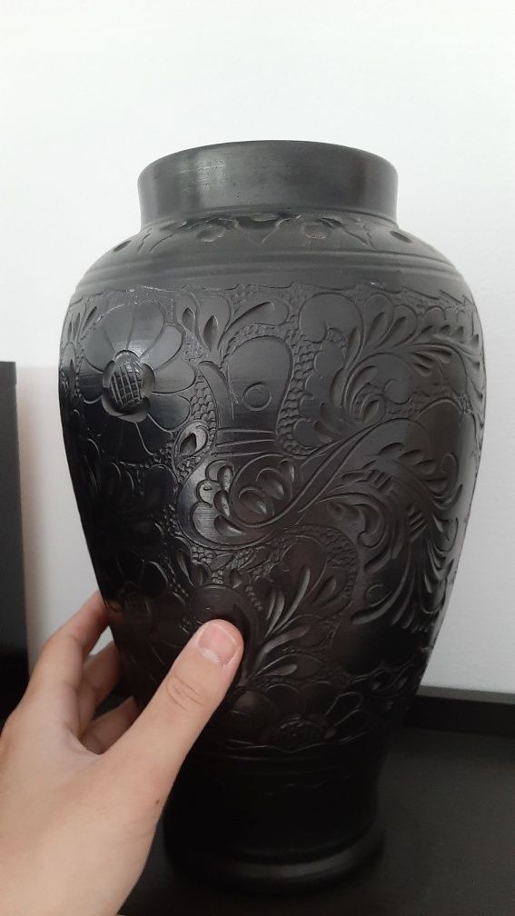 Obiecte  ceramica vaza neagra corund  colorata farfurie ceramica de co