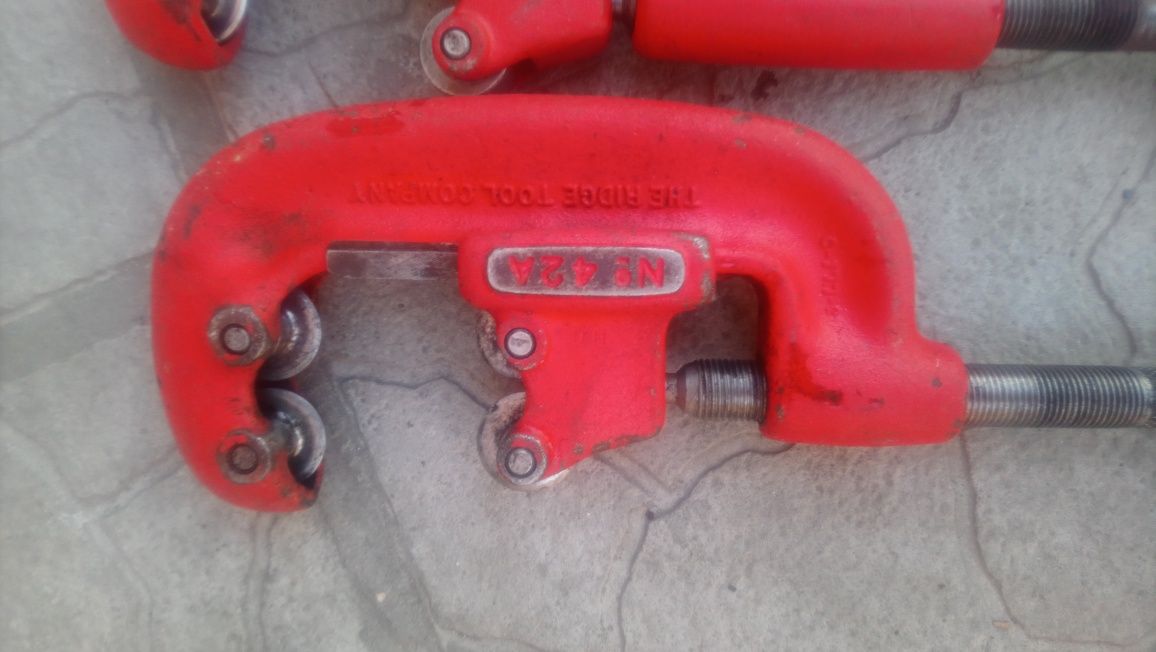 Ridgid 42A Висококачествена 4колесна тръборезачка 3/4"-2"