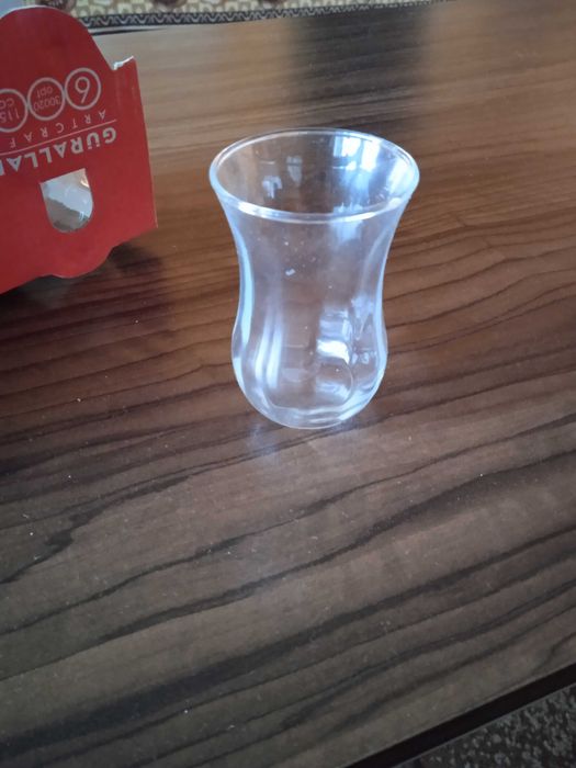 Продавам комплект турски чаши за чай