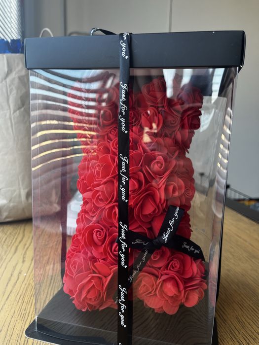 Мече с вечни розички