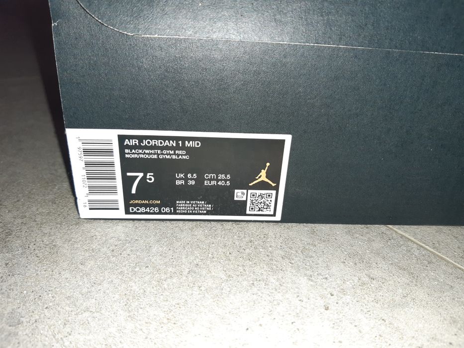 Air Jordan 1 Mid, marime 40.5