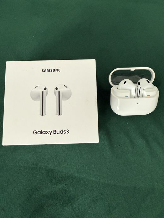 Samsung buds 3, desigilate pentru proba