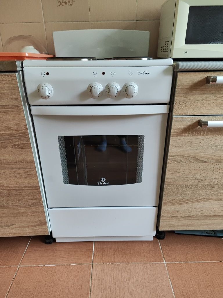 Продам кухонную плиту 
Микроволно