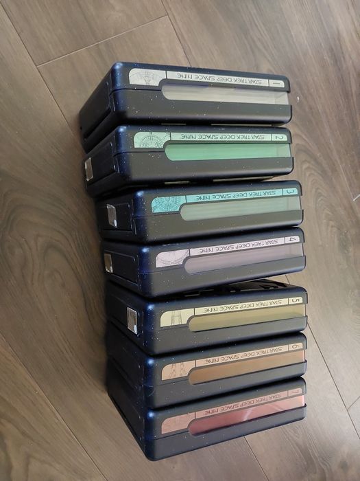 Seria Start Trek - Deep Space Nine pe DVD-uri (completa originala)