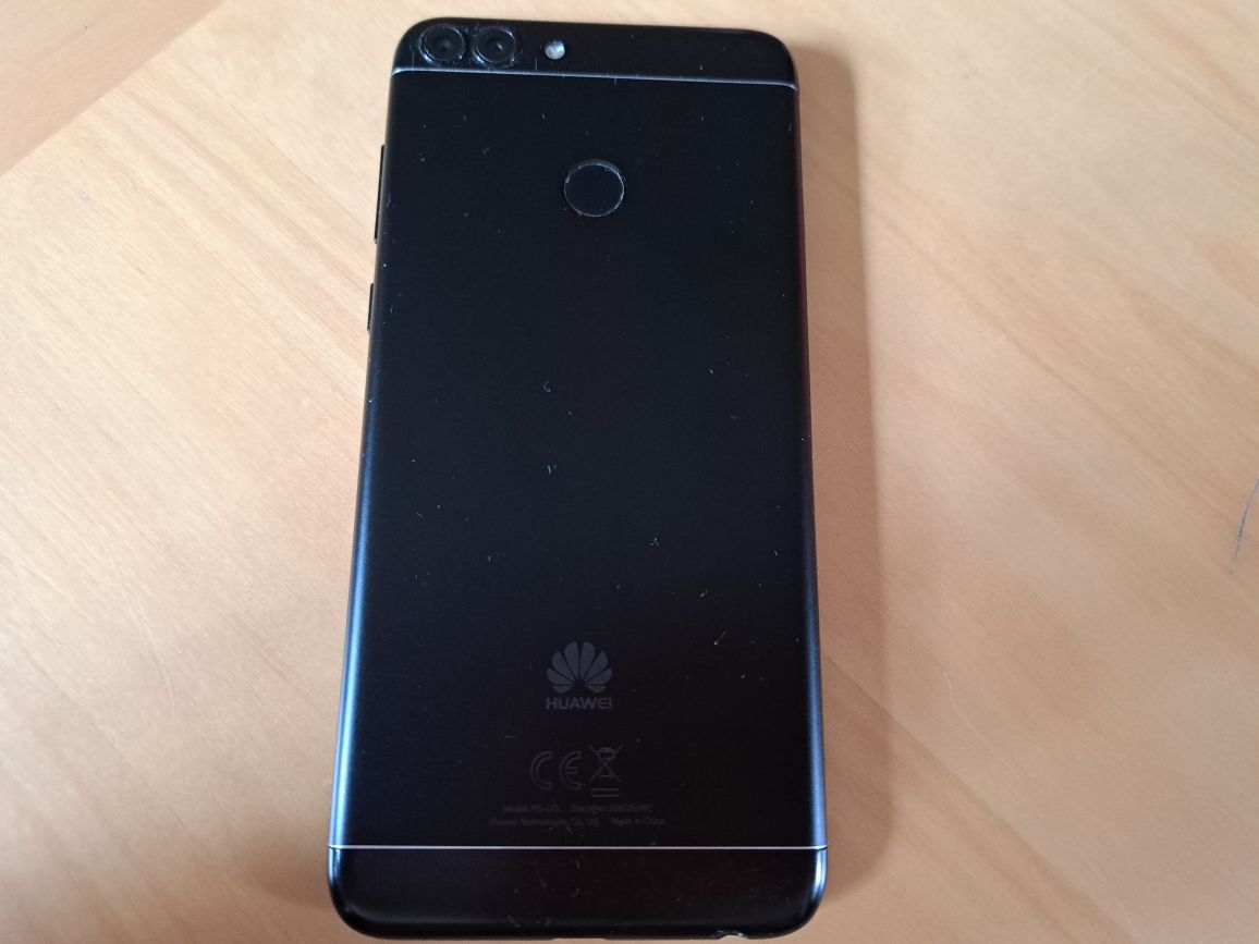 Телефон Huawei P smart 2019