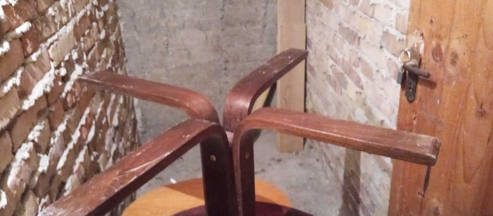 Дървена маса диаметър 60 см