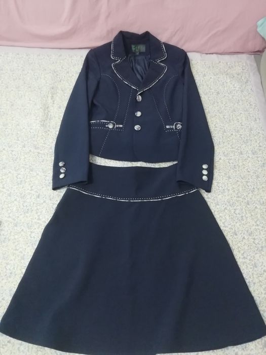 Продам  пиджак с  юбкой можно в школу 42-48 р, 18т