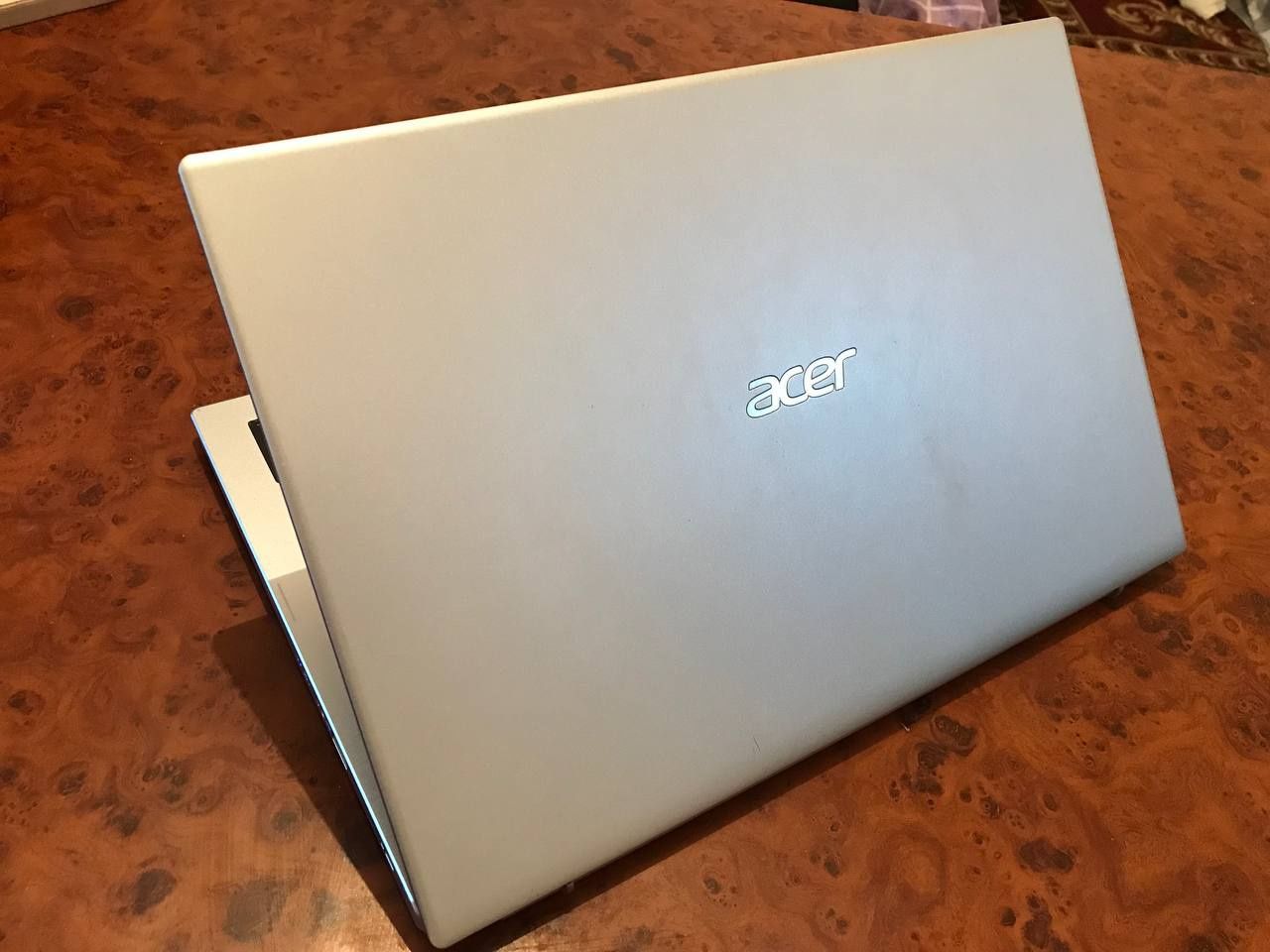 Acer aspire 3 Intel inside 4/1000 GB hdd