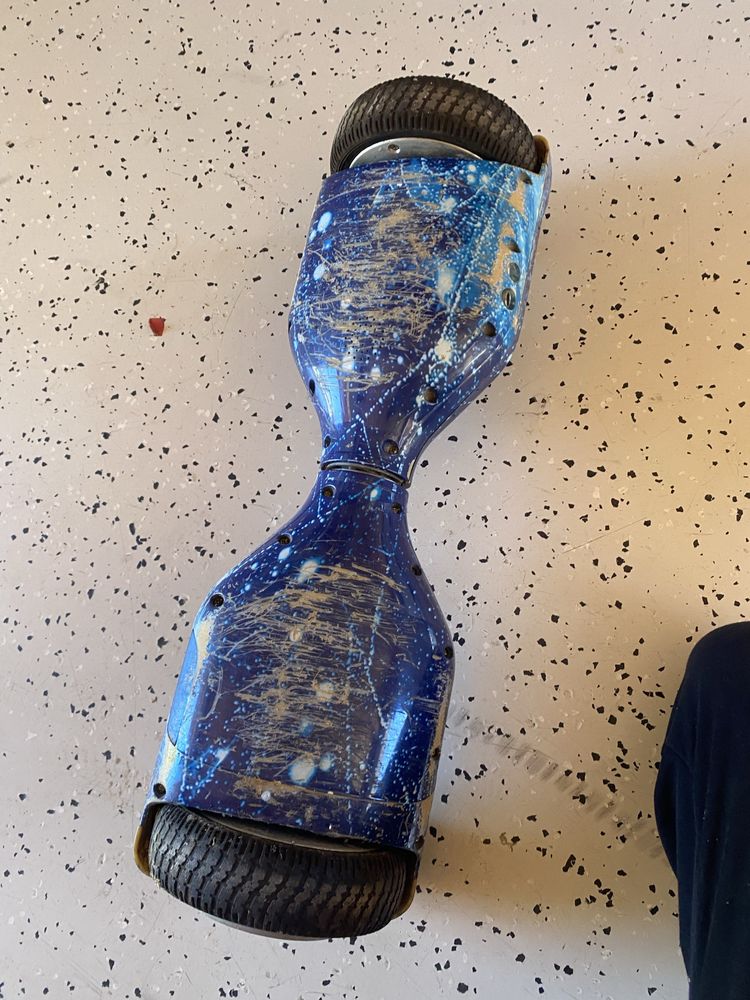 Hoverboard electric cu design Galaxy – stare bună