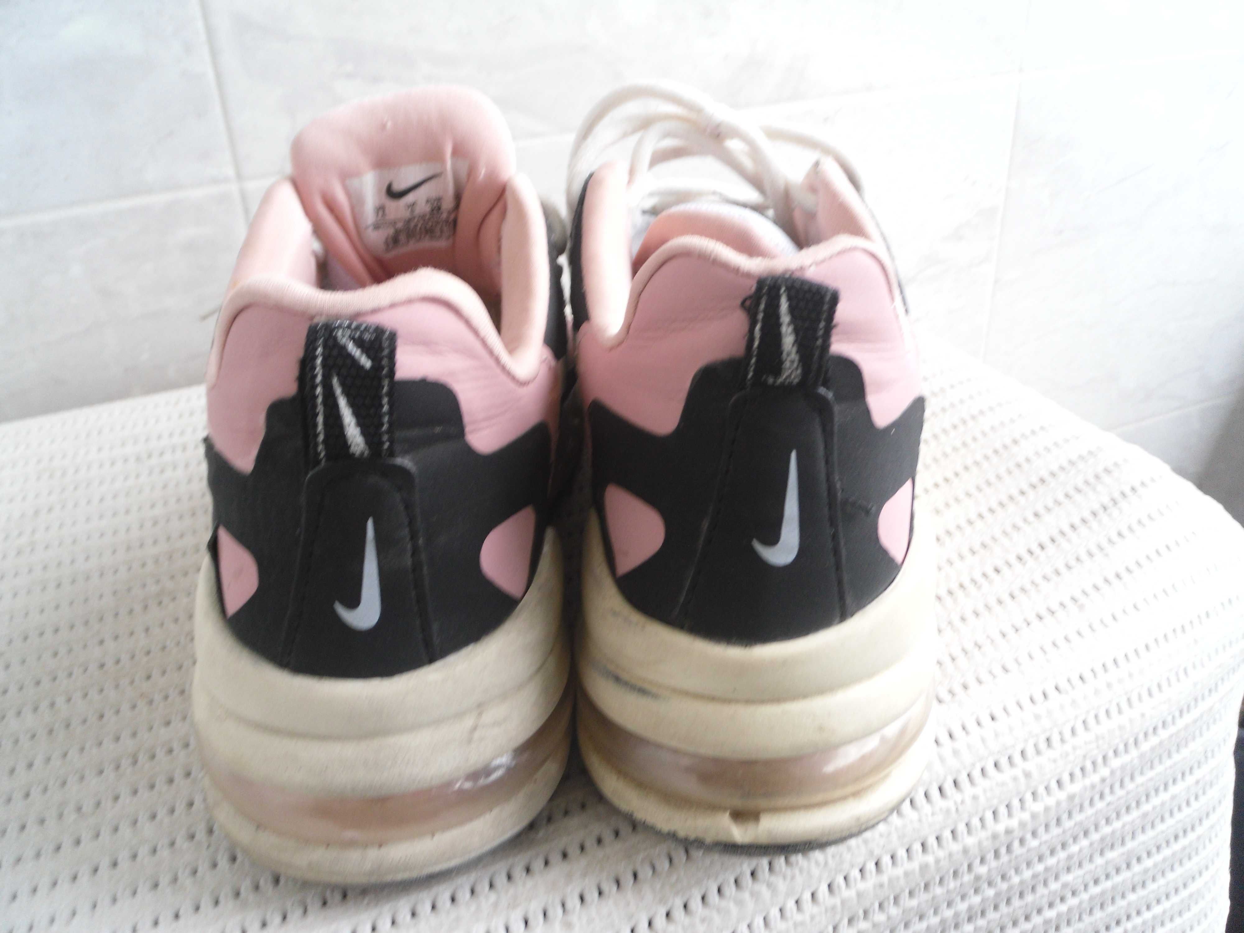 Дамски маратонки Nike Air Max