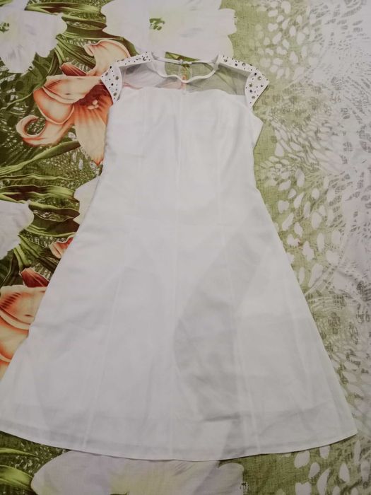 Платье для женщин