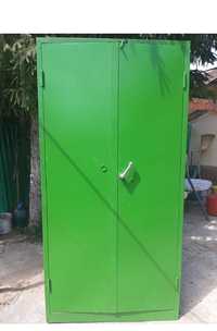 Dulap din metal culoare verde