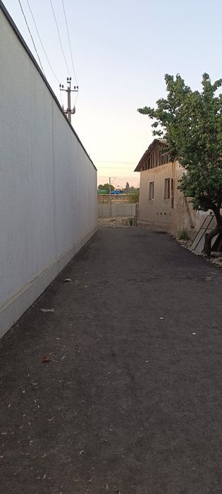 KELES MARKAZIDA 4 sotx 6 ta xona tayyor 80 ming
