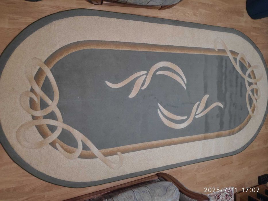 Covor de sufragerie și două carpete