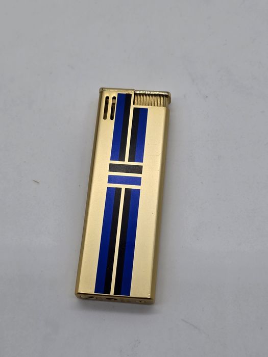 Bricheta veche Penguin mm 8