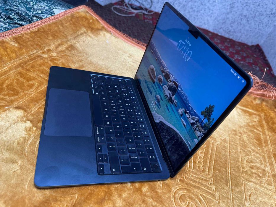 MacBook Air 13” M3 (2024) — 24GB RAM, 512GB SSD, Ideal Holat