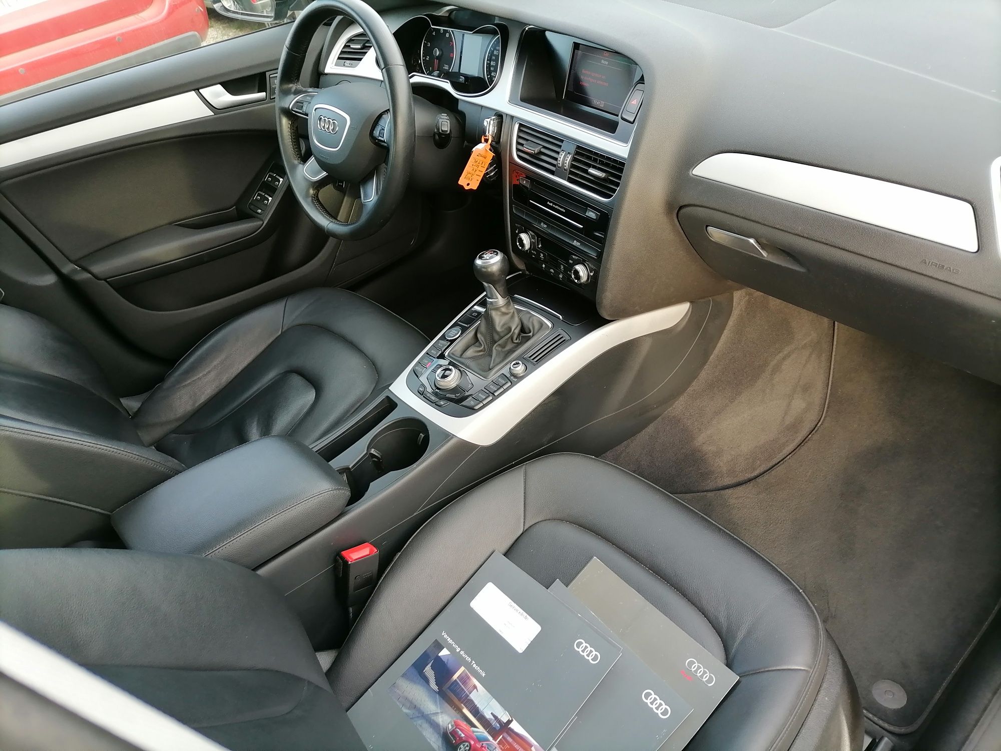 Audi A4 1,8tfsi S line benzina berlina dotari  an 2015