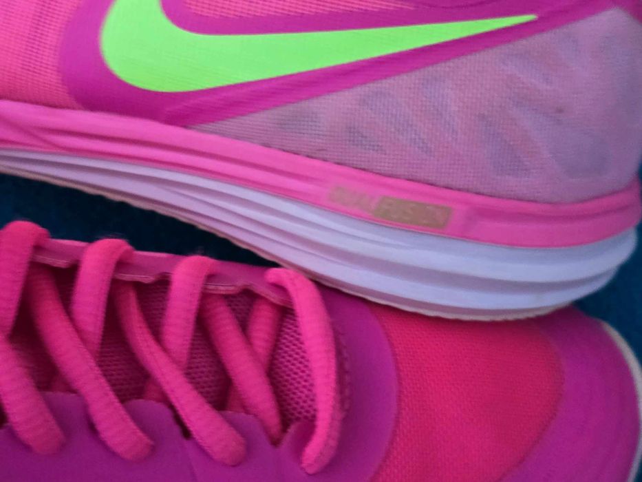 Nike оригинални дамски сникърси 37.5 номер