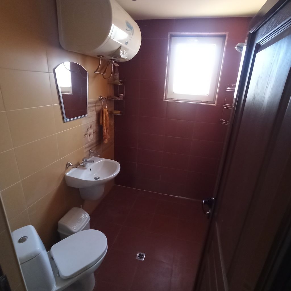 Продава се Двустаен апартамент в Казанлък - 65 кв.м за 1295 €/кв.м - Снимка #3