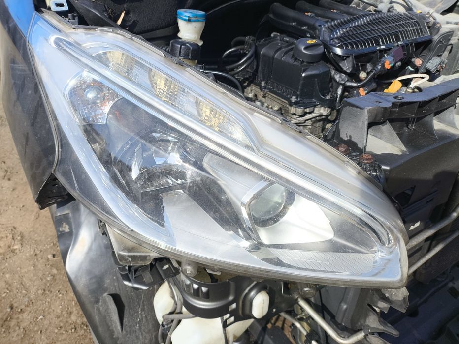 Фар/фарове за Пежо/Peugeot 208