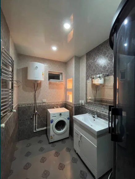 Квартира  на метро Ойбек 3/3/4 общ пл 80м/77 серия