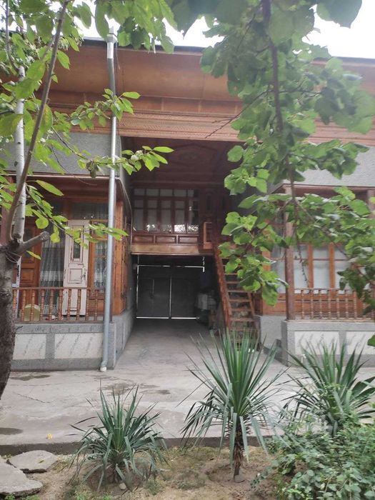 Дом участок Назарбек