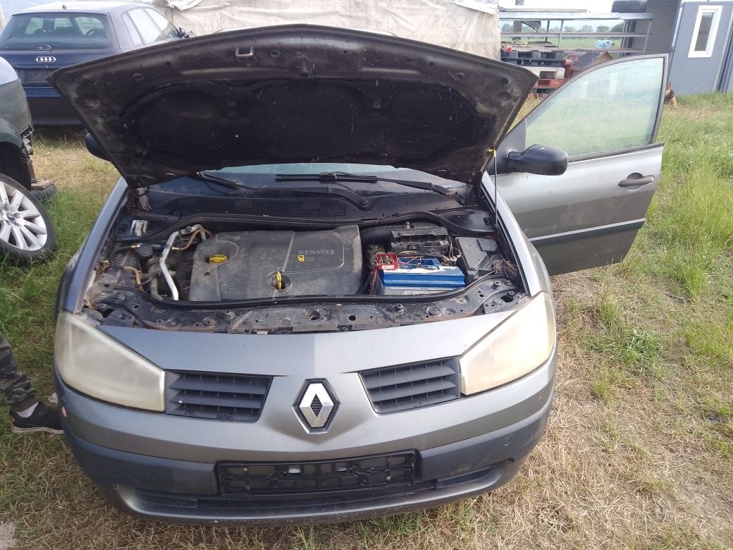 Dezmembrez Renault Megane 2 1.5 dci