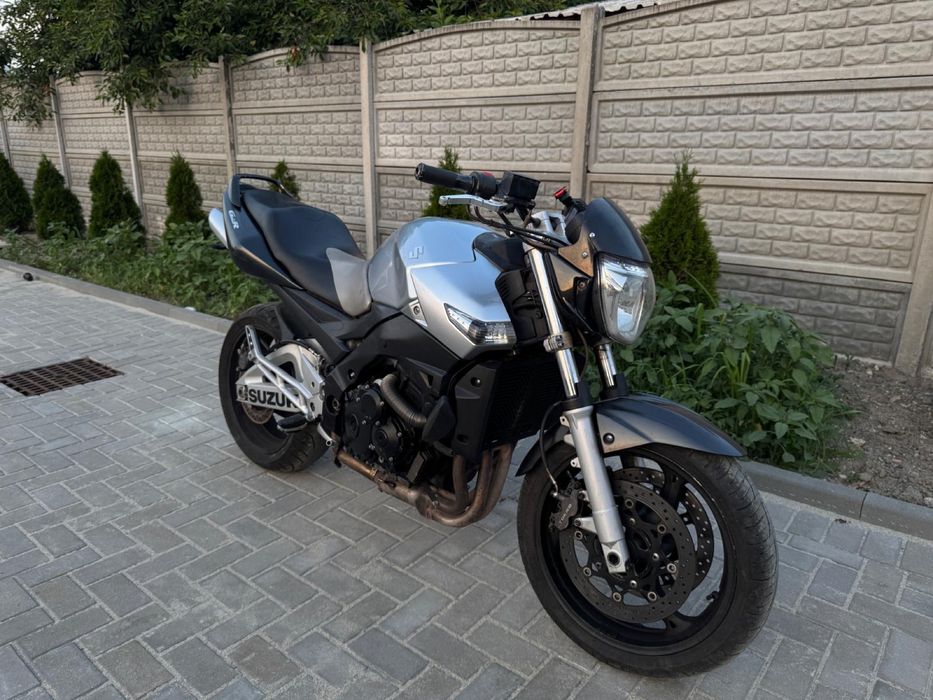 Suzuki GSR 600 2009