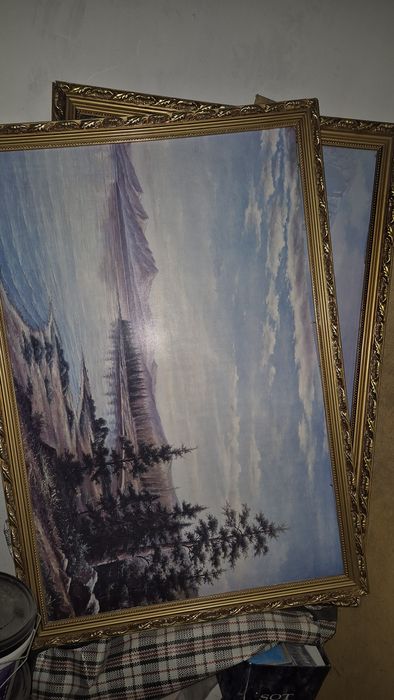 Ванна, раковина, полотенчик, унитаз
