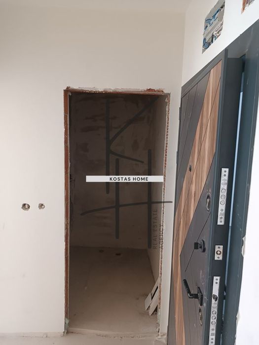 Продава се Двустаен апартамент в Варна, м-т Пчелина - 56 кв.м за 1367 €/кв.м - Снимка #1