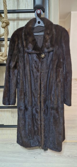 Продам шубу норковую