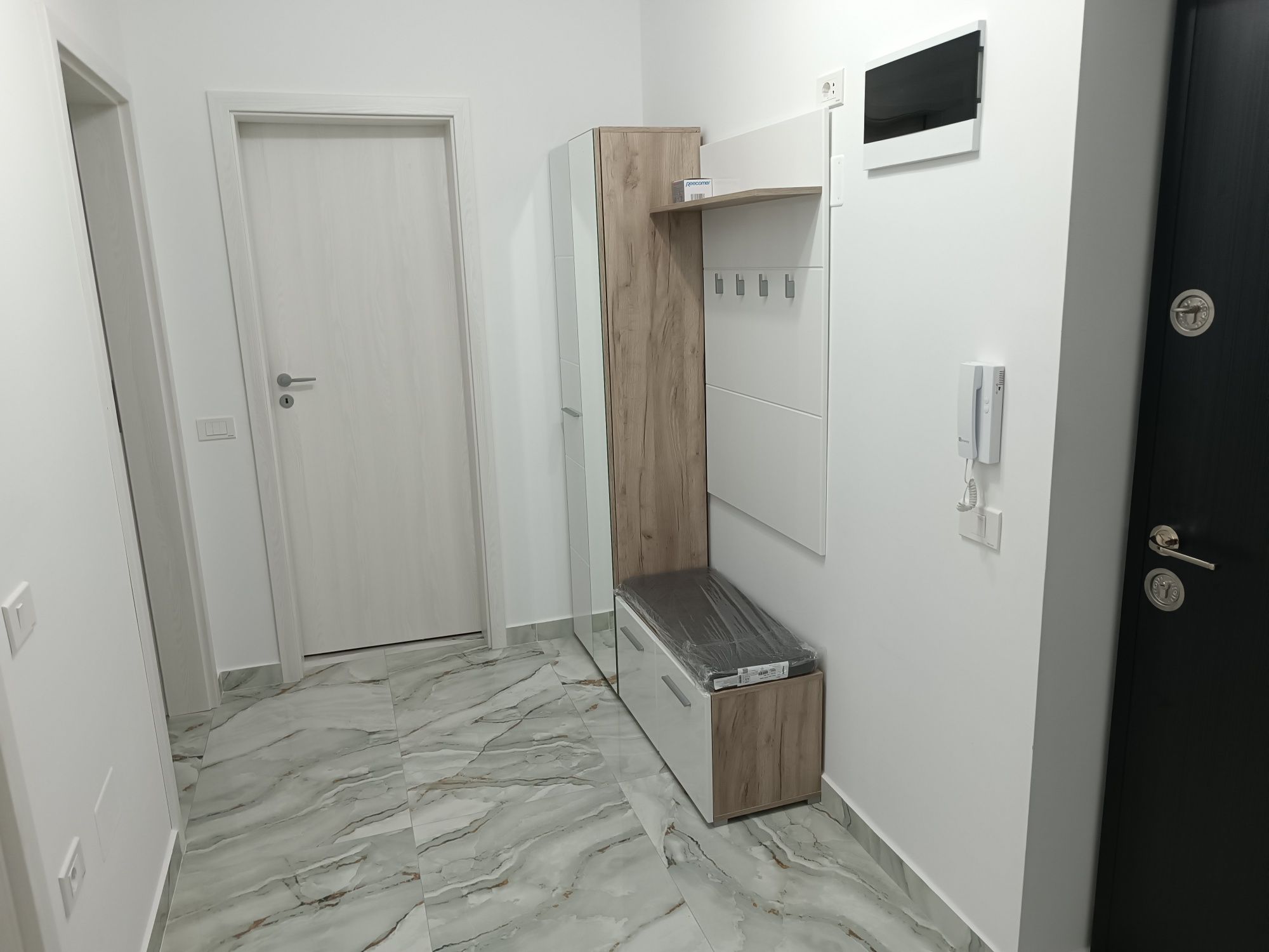 Ap 2 camere Grand Kristal mobilat,utilat cu parcare, prima inchiriere