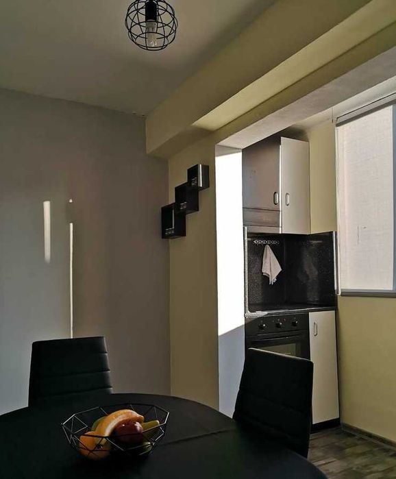 Дава се под наем Тристаен апартамент в Бургас, Меден рудник - зона Б - 62 кв.м за 300 € - Снимка #3