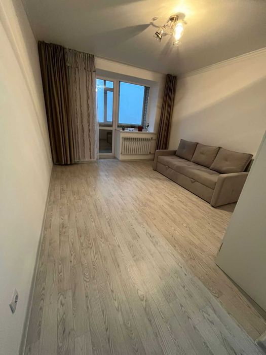 1 комнатная 3 из 5 этаж. 42 кв.м не угл. не в залоге