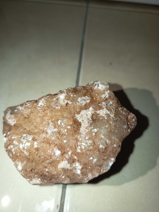 Разни кристали и минерали