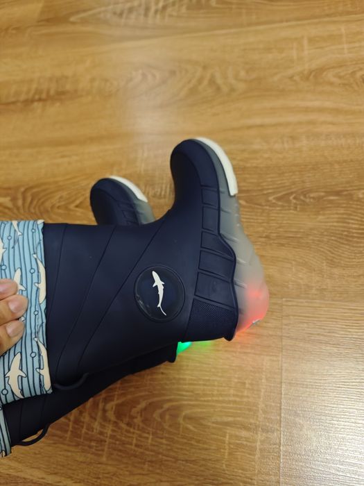 Два чифта детски ботушки за момче