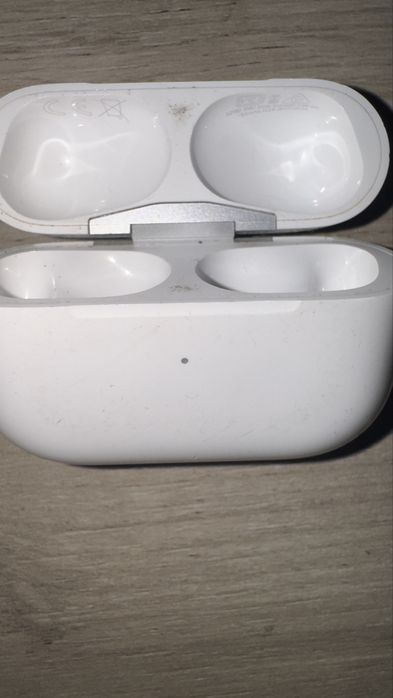 Apple Airpods Pro 1gn А2190 заряден кейс