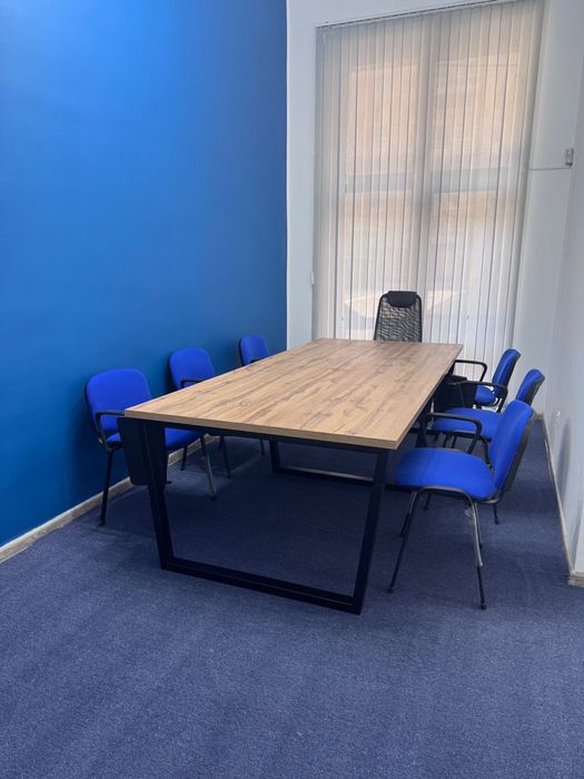 Офисный стол для совещяний