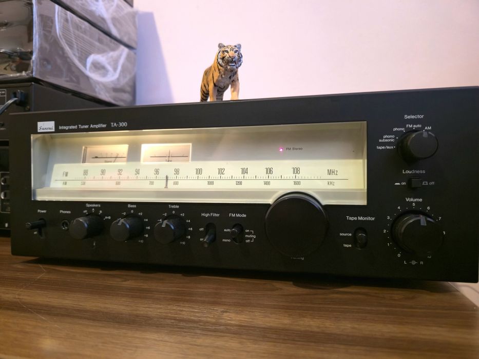 Sansui TA-300. Frumusețe Hi-Fi. Un vintage de calibru. Preț fix !