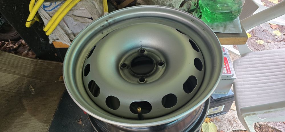 4/108/15 Peugeot and Citroen