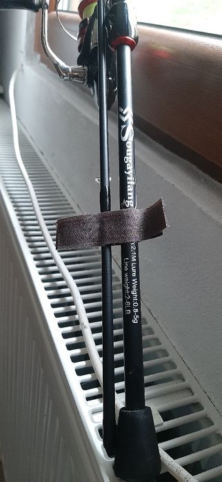 Bat spinning din 4 bucati impreuna cu mulineta