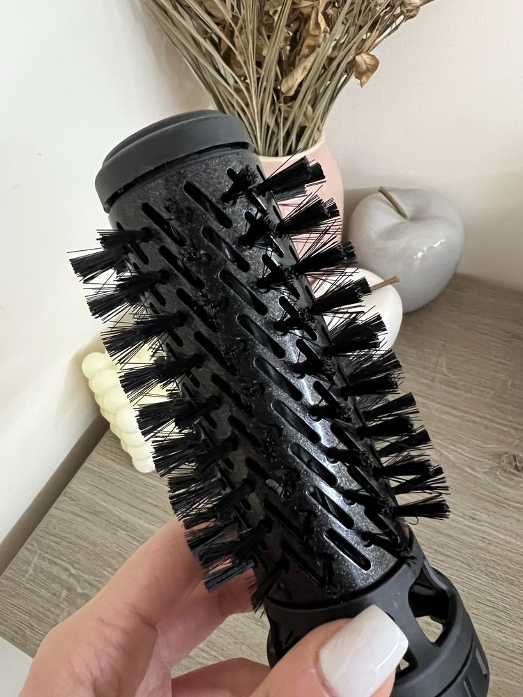 Четка за коса с горещ въздух Rowenta x Karl Lagerfeld Pro Stylist