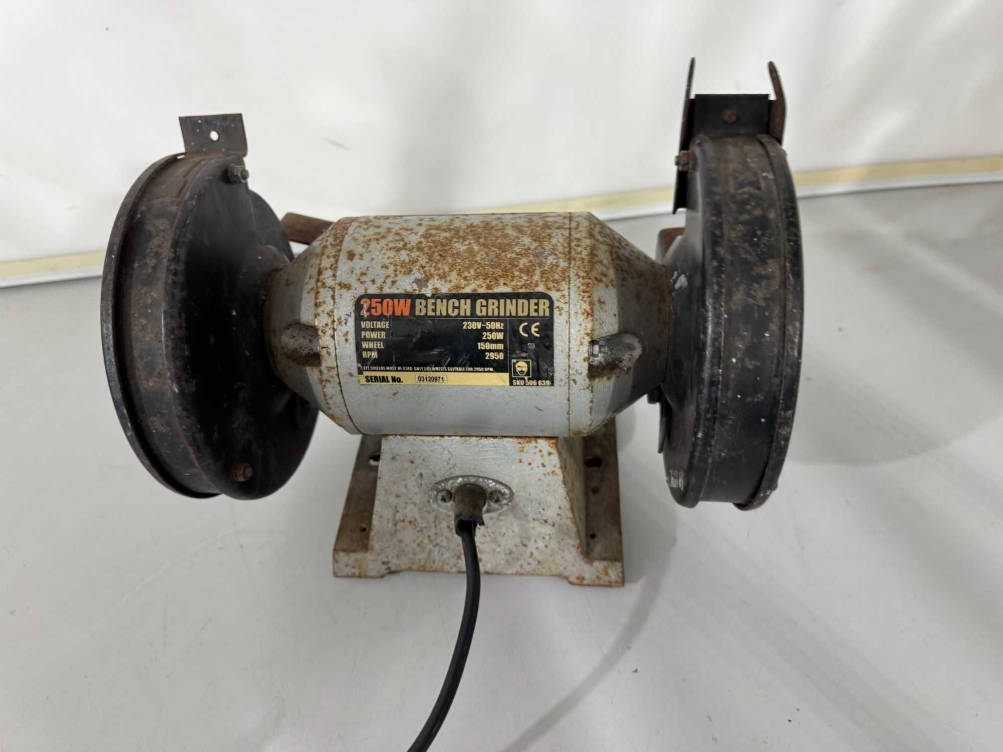 Шмиргел - Wickes 250 W