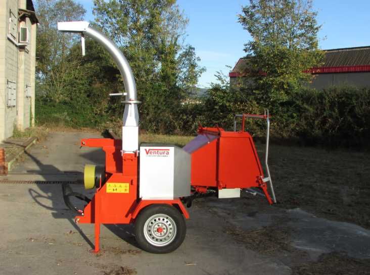 Tocator PROFESIONAL de crengi si resturi vegetale dupa tractor