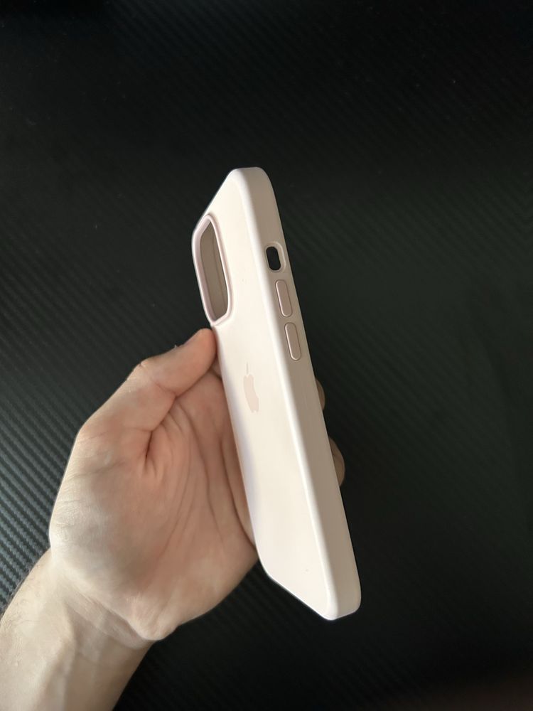 iPhone Silicone Case with MagSafe - Chalk Pink