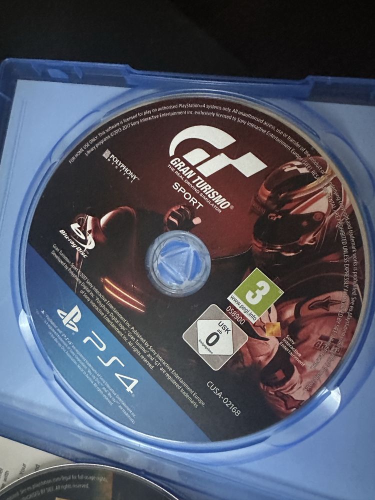 Продавам Playstation 4