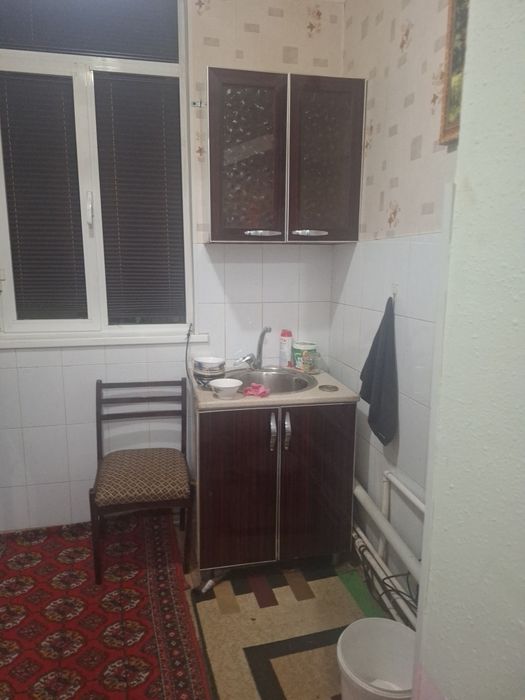 Квартира ижорага берилади 1 этаж 2хоналик мелодия бекати