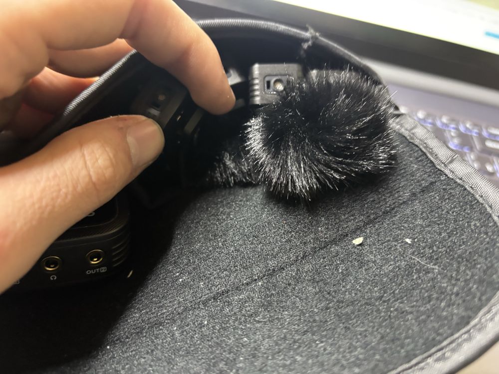 Радиосистема Saramonic Blink500 Pro B8 4TX+RX приемник + 4 передатчика
