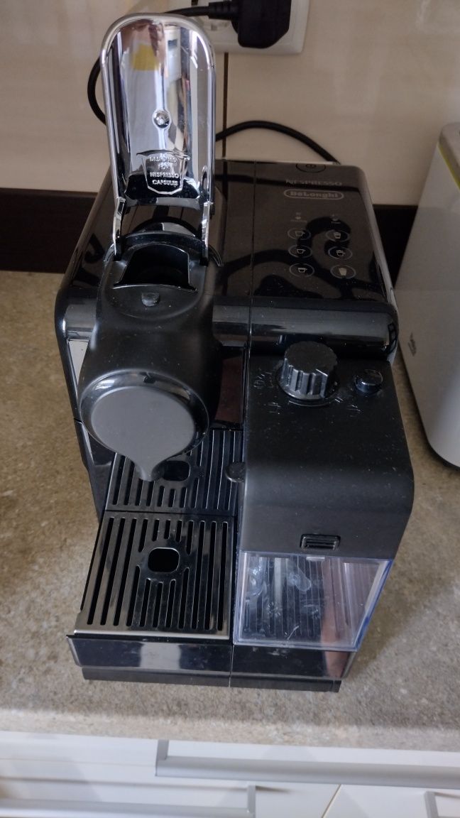 Aparat cafea DeLonghi Nespresso